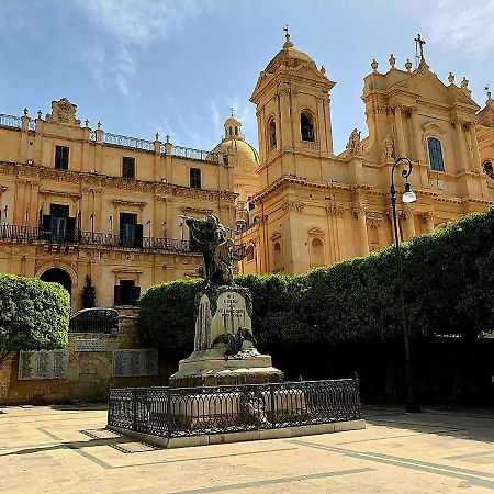 Casa Landolina Noto Exterior foto