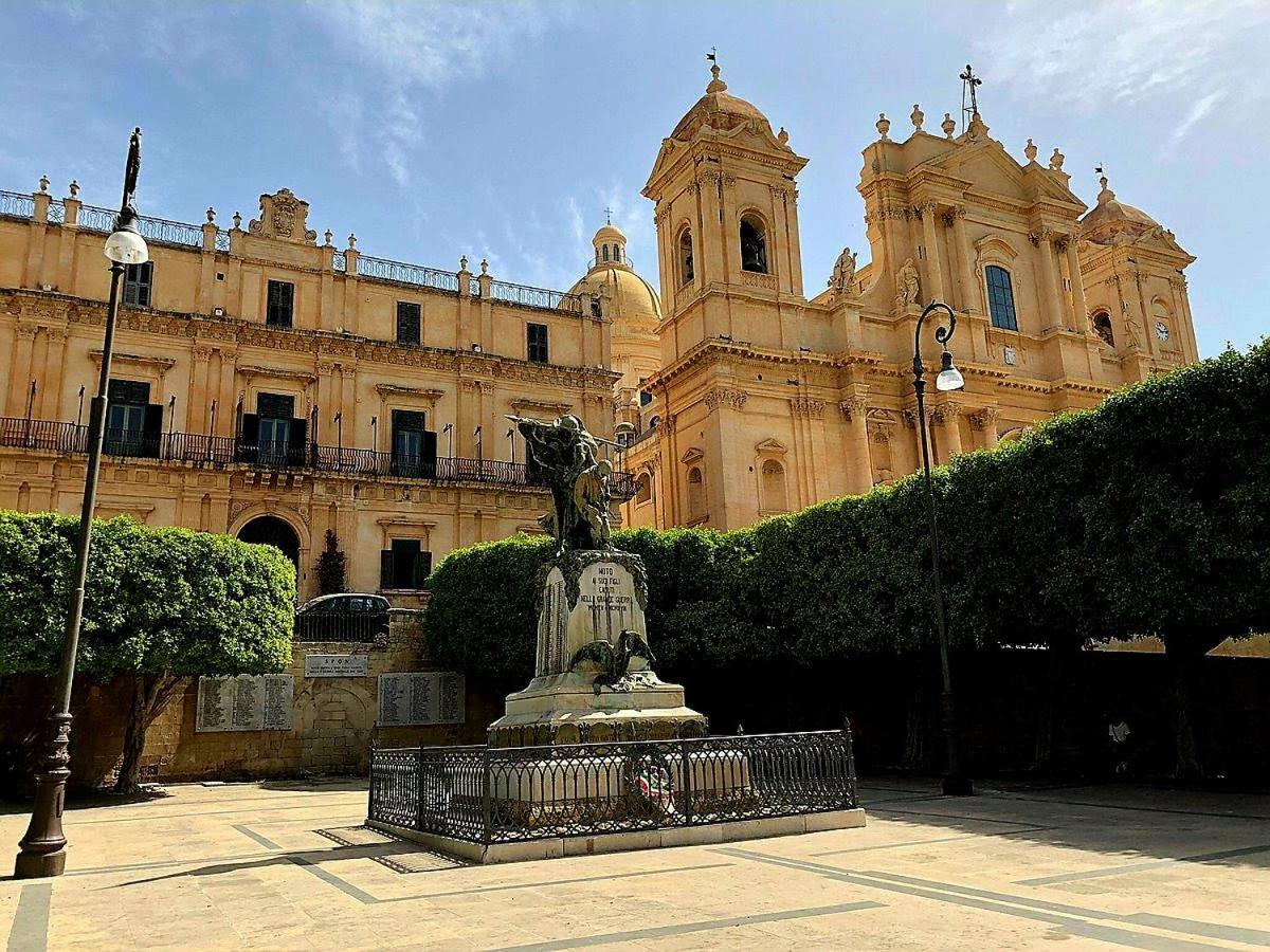 Casa Landolina Noto Exterior foto